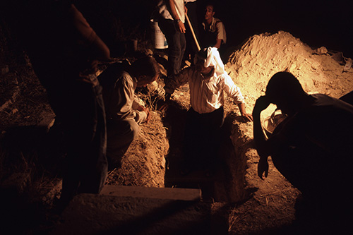 Digging the grave, Dar El Khatab village, near Nablus